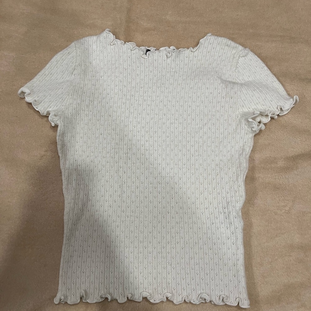 White Ruffled Women's Top✨🤍